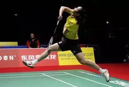 一招让你缓解手腕疼痛，再忽略这些细节你就该提前退役了