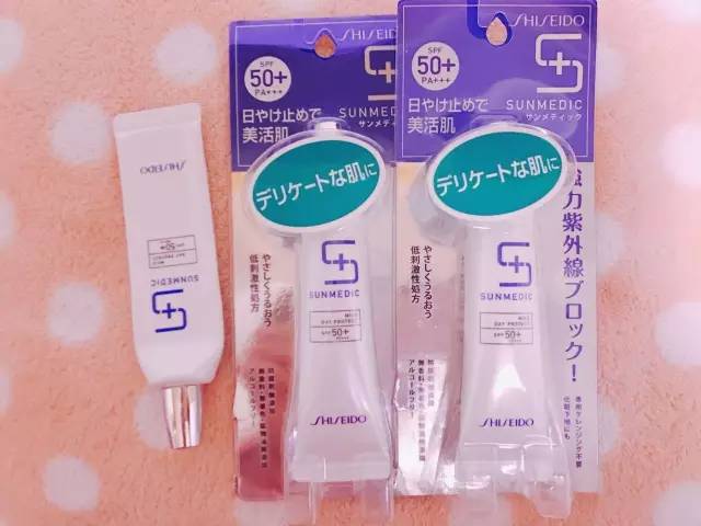 水润无瑕气垫粉底霜,美白补水防晒粉底三件套