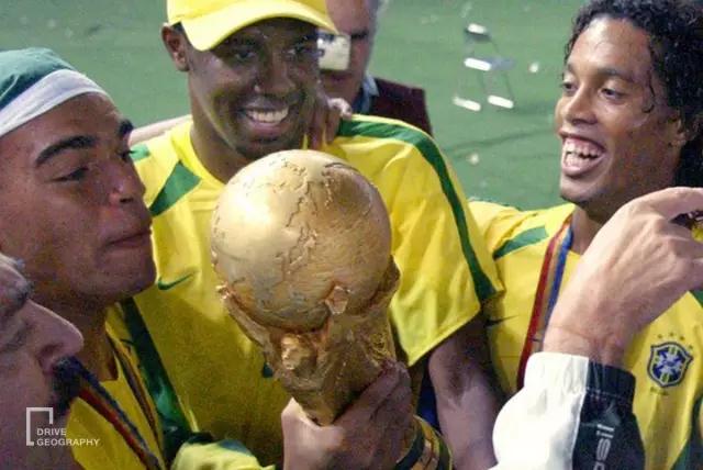 被国足抢头条了，巴西宝宝不开森了