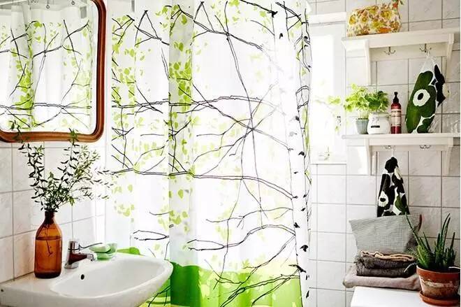 浴室装淋浴房好不好,浴室装淋浴板还是瓷砖