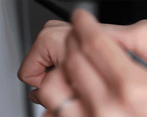 脸色暗沉长痘怎么化妆好,脸色不均怎么调理最有效