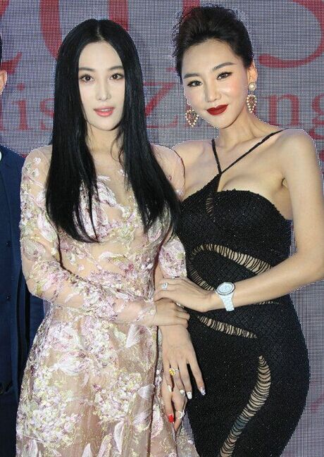 李晨对范冰冰与张馨予的差别,张馨予穿搭大全