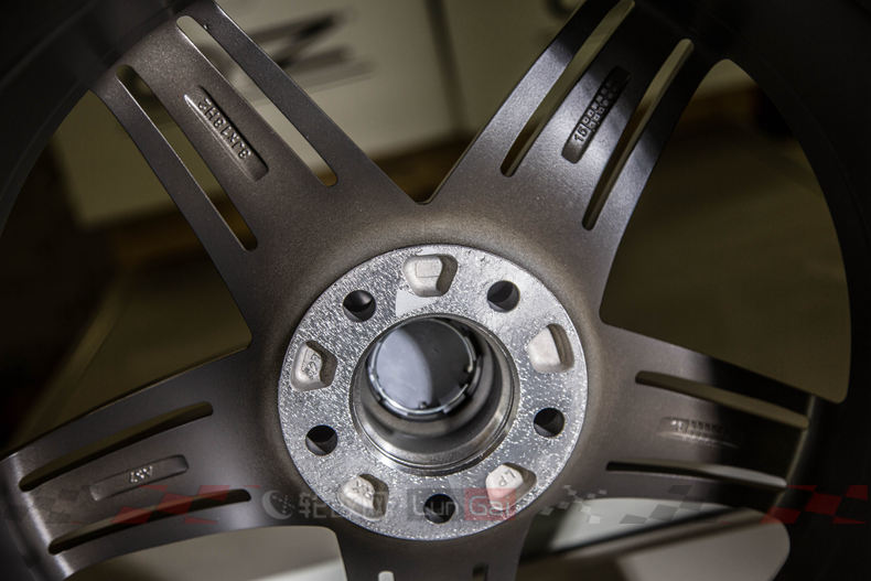 正品oz铸造轮毂,限量版oz轮毂