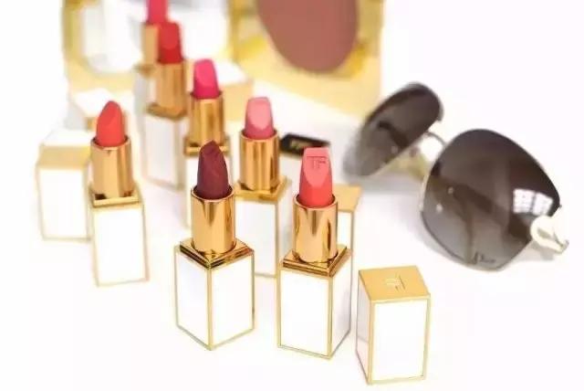 吐槽大会|那些抢破头买来的口红断货王,买完就后悔……
