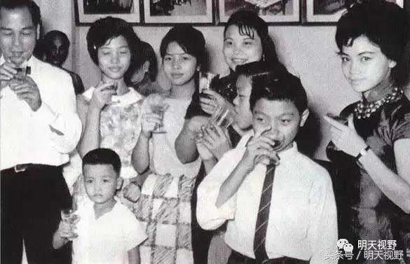 人物——怪你过分美丽，即使错过了你的时代也着迷！