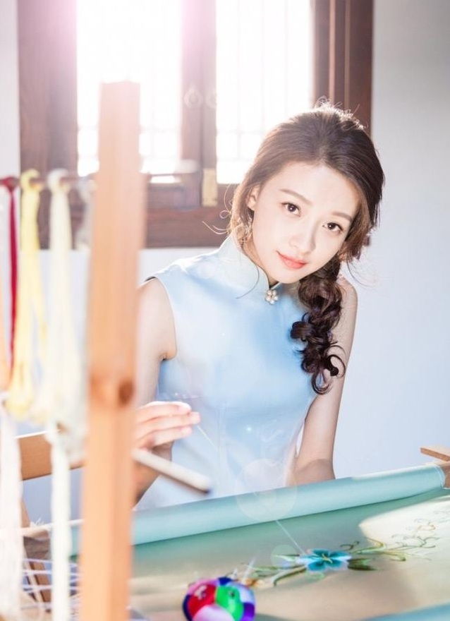 你和女神的差距只是一双化妆的手,你和女神之间只差一个妆面