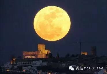 月球表面出现神秘黑洞,月球是否真的像传闻一样是外星人