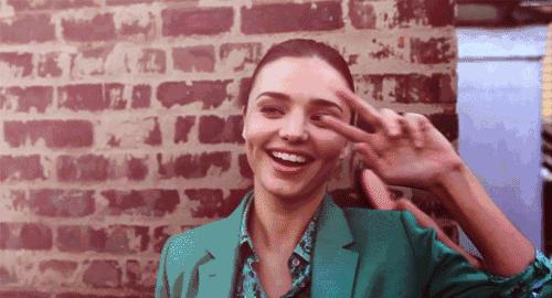 你舍不得花的钱总有人舍得帮你花,以前舍不得花你的钱现在才明白