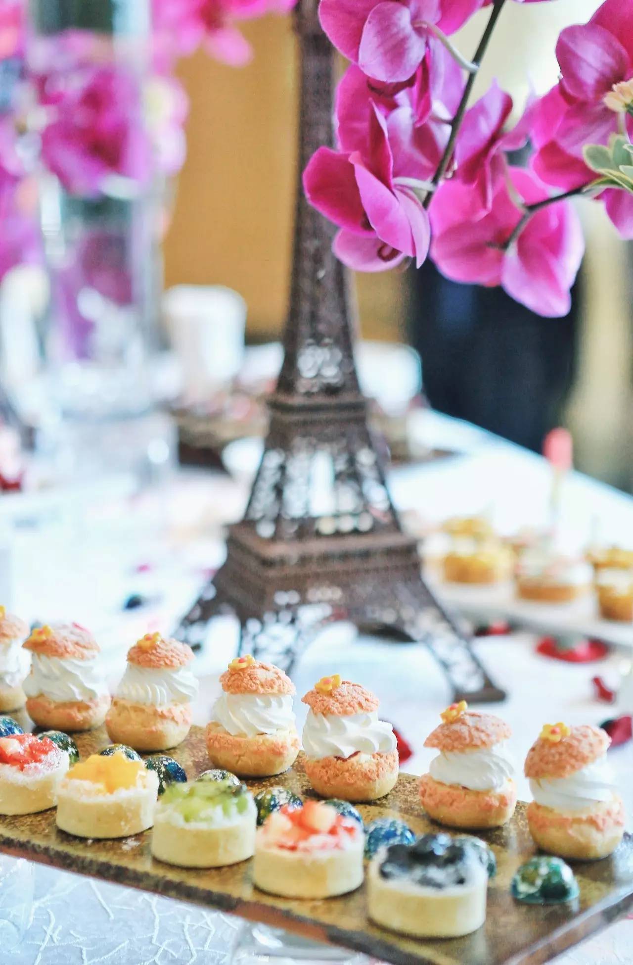 你舍不得花的钱总有人舍得帮你花,以前舍不得花你的钱现在才明白