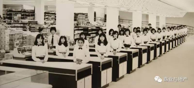 曾经逛过的百货大楼,承载着多少人记忆的百货大楼