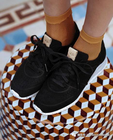 ugg鞋穿搭,ugg变黑色