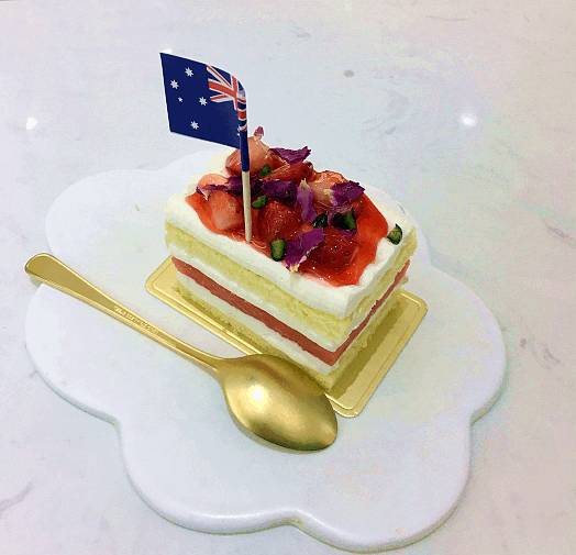 还在找代购买鲍师傅、杏花楼?NO~南京的爆款美食就够你吃的了!