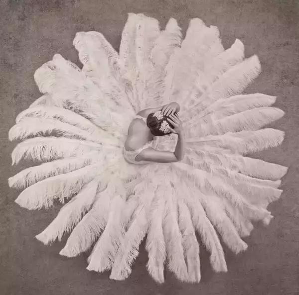 国外创意婚纱摄影作品,激发摄影师灵感的创意婚纱照