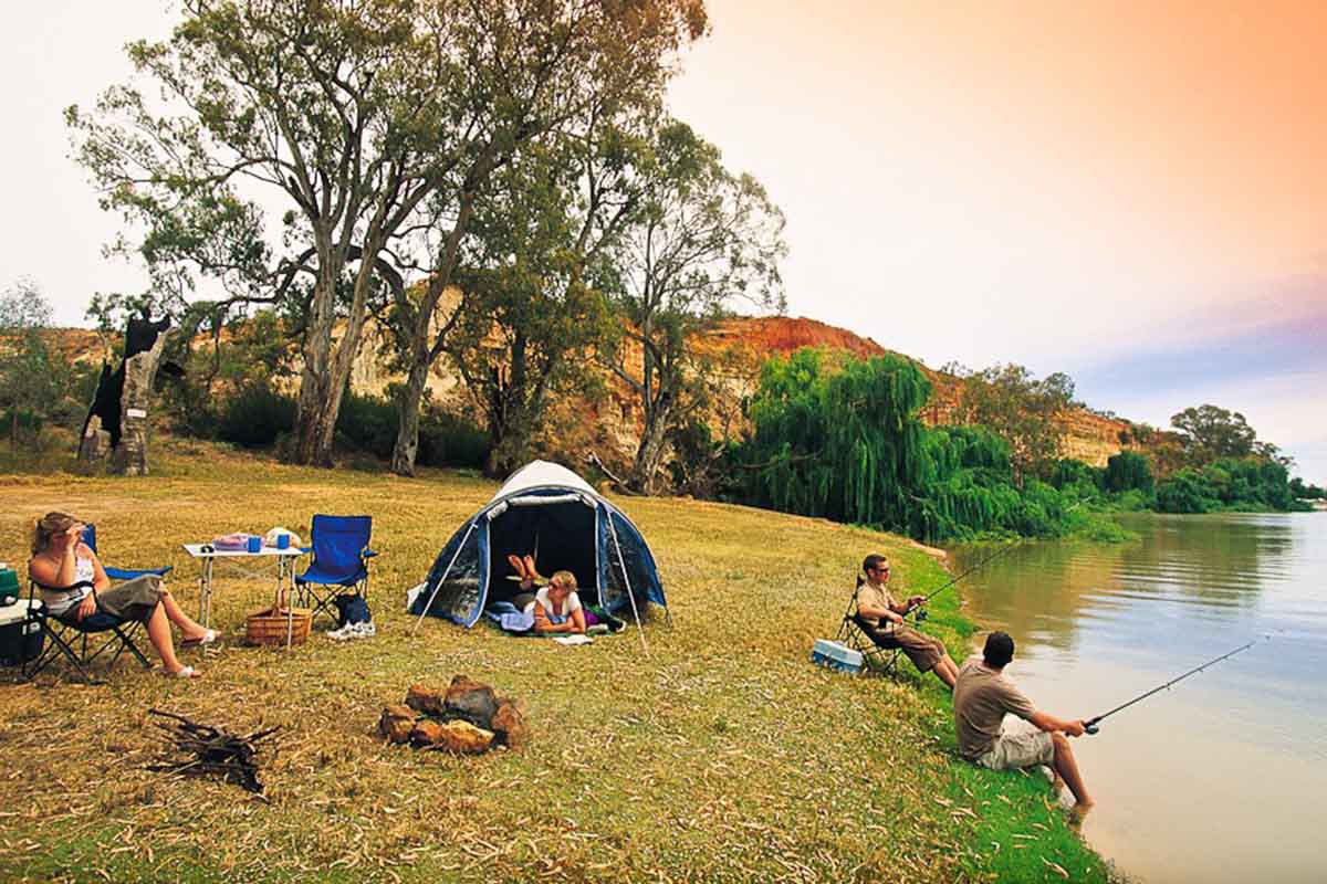 camping婢虫床,鍘绘境娲瞔amping