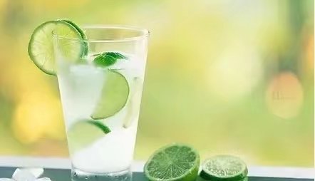 皮肤暗黄闭口痘痘多怎么办,脸部痘痘反复皮肤暗沉日常调理