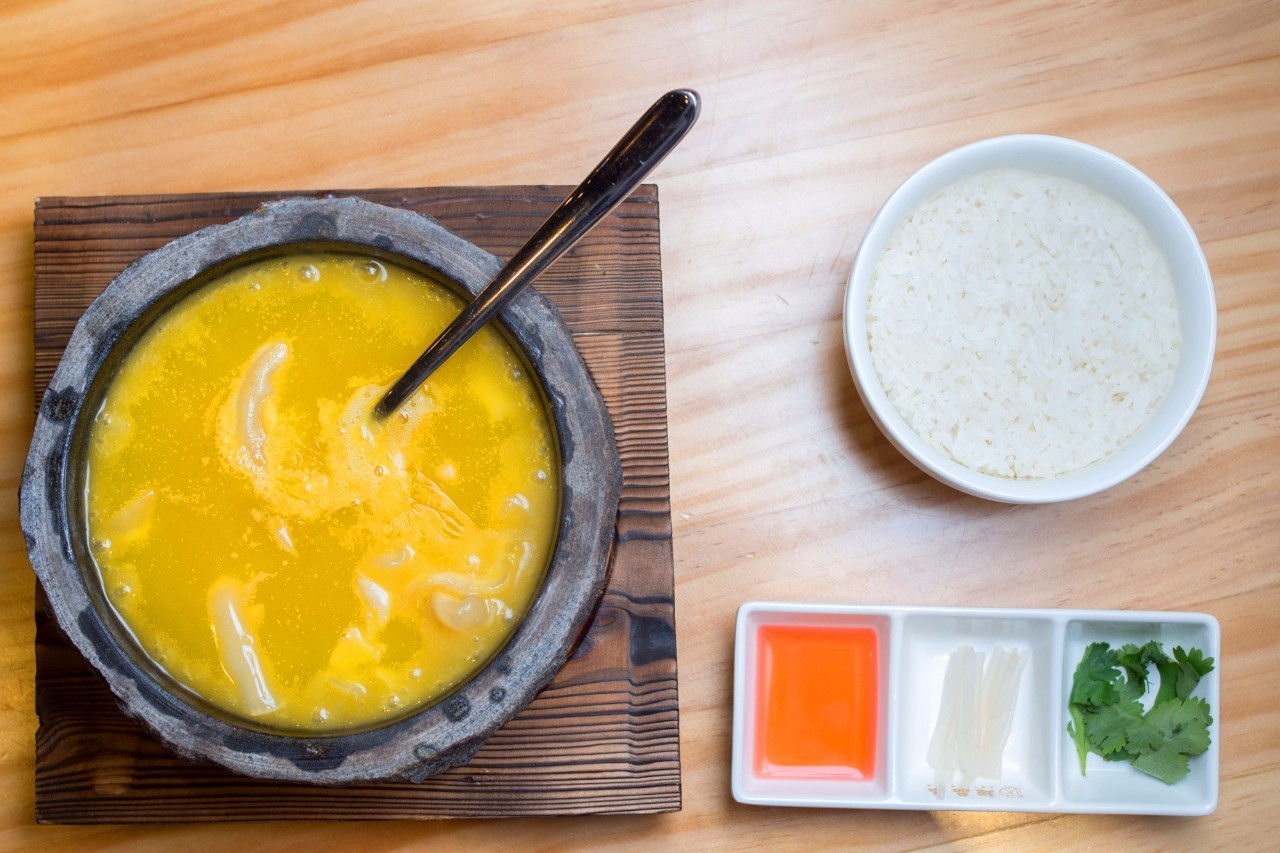 「鱼翅捞饭」震撼出席!一顿胜过十针玻尿酸,不到¥50就能吃?