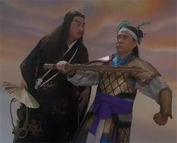 33岁出道即成名的人,33岁演艺生涯