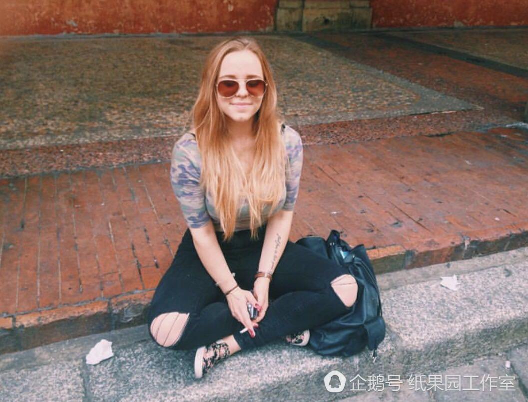 波兰女神爱龙猫，也是文艺女青年