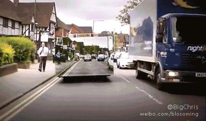 十条笑话：没女孩了想要个女孩，生了女孩又说倒霉