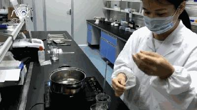 橡胶面条鉴别方法,橡胶面条是正品吗