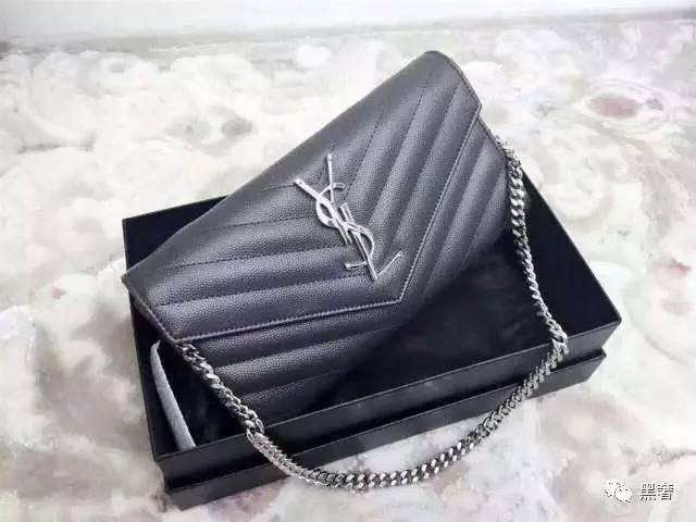 除草机｜不开玩笑，这些大牌包耍起流氓来连自己都打