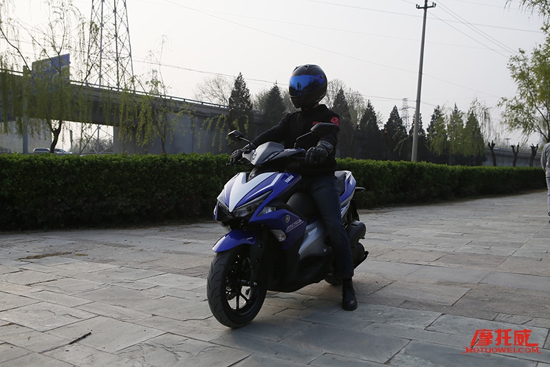 nvx155雅马哈踏板,雅马哈nvx155试驾