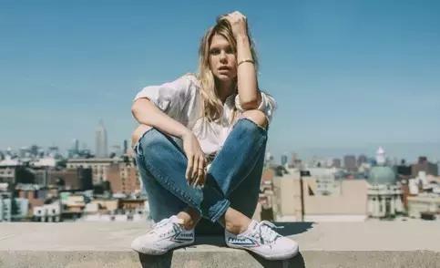 山寨回力鞋杨幂穿,杨幂回力鞋有木有字母