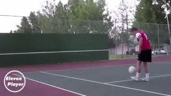 足球爱好者福利：十种练习射门的踢墙方法