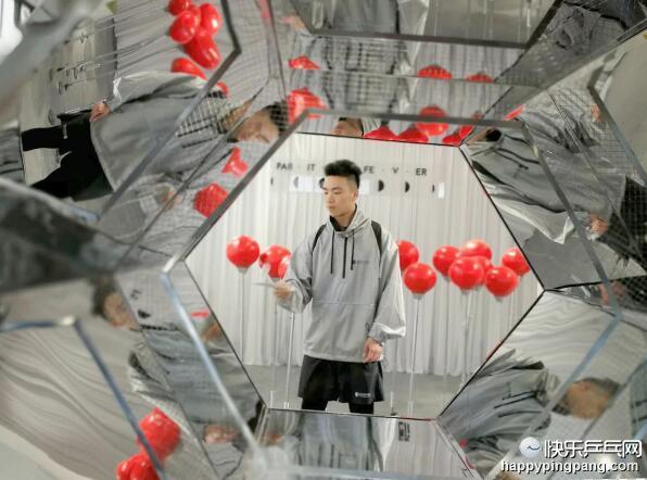 上海时装周走秀蓝衬衫,上海时装周走秀在哪里