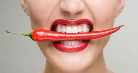 生吃辣椒能减肥吗女性,吃辣椒能减肥的真相