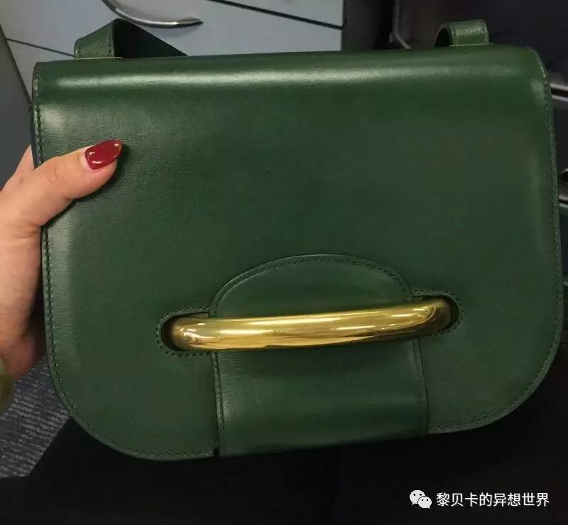 不想出门一出门就烦,不想出去但一出去就很嗨