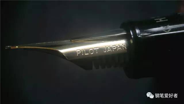 百乐钢笔笔尖m和f的区别,百乐14k钢笔买f尖还是mf尖