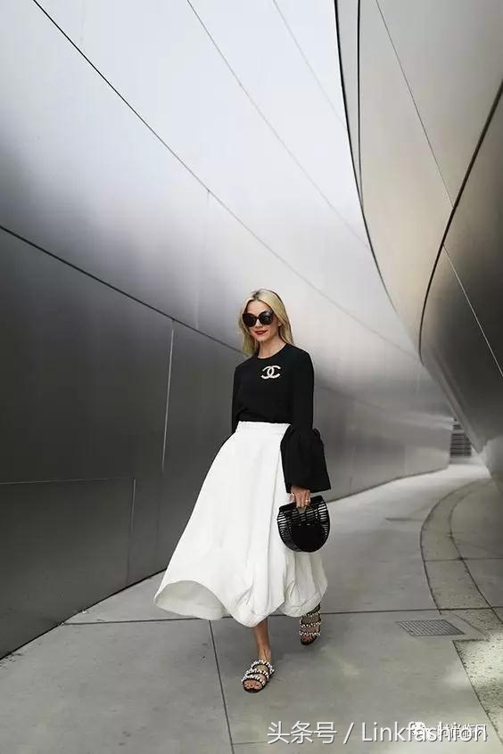 一双鞋,火过大牌包