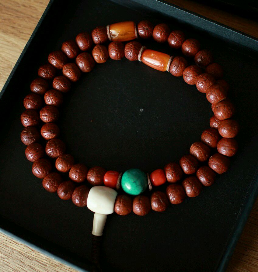 凤眼菩提尴尬期可以继续盘吗,凤眼菩提的尴尬期是什么时候