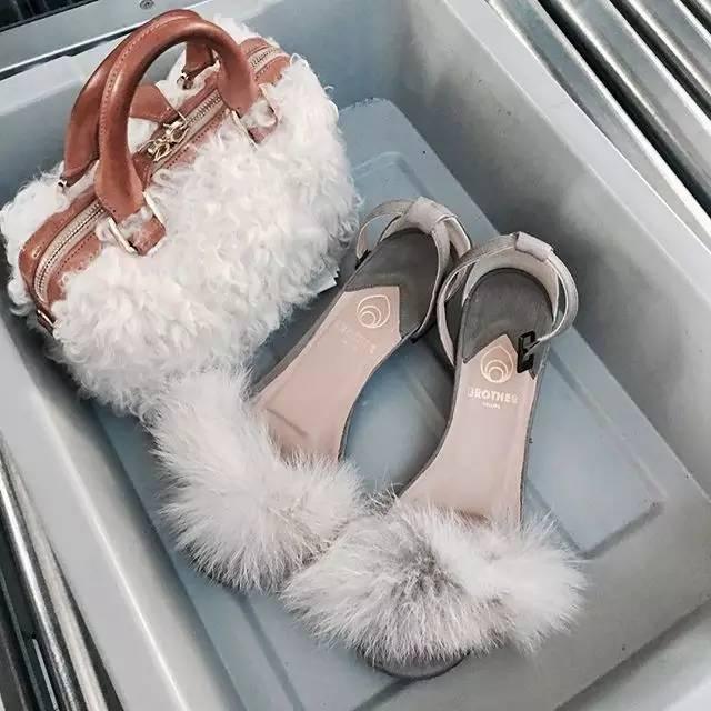 有款很贵却很丑的拖鞋,一双几十块的拖鞋值得买吗