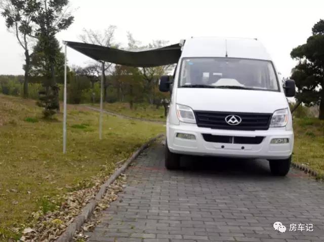 小空间大行程,大通原厂2018款b型房车体验