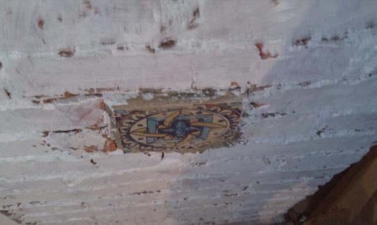 昨天，发现刚砌好的书架变色了，丑死了！师傅竟说用醋浇一下就好