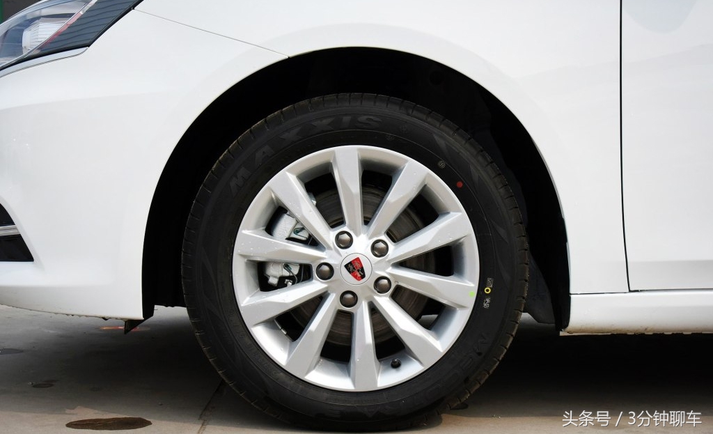 荣威i6plus2021款1.5t,2020款荣威i6plus试驾1.5t顶配