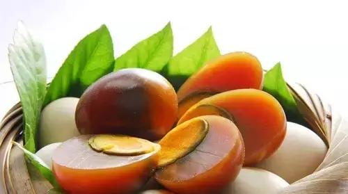 哪样的皮蛋好吃又营养又健康,皮蛋怎么做好吃有营养下火