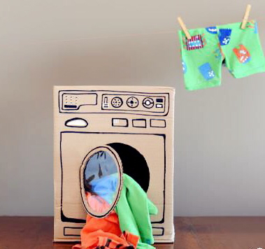 废纸箱做儿童玩具,废纸箱做可爱的宝宝