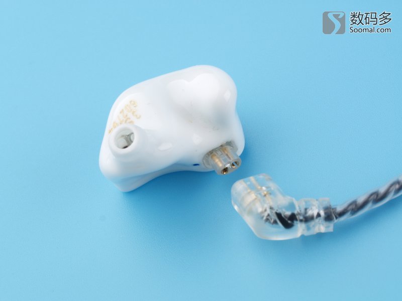 qdcv3变色龙耳机测评 (qcy入耳式蓝牙耳机测评推荐)