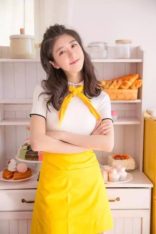 李凯馨烟熏妆教程,李凯馨烟熏妆效果