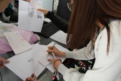 涓璧板湪鍏戝璺笂,涓鍏戝鐜板満