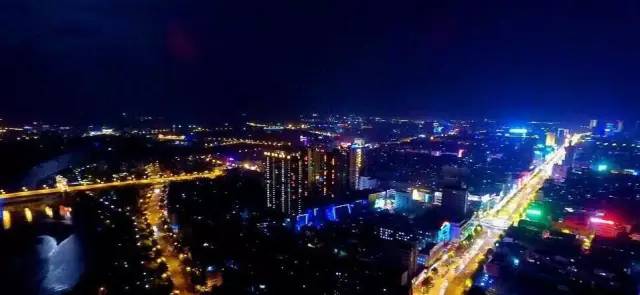 我叫商丘,这是我的最新简历,请多关照!