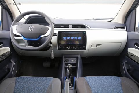 雷丁d80锂电版四轮车评价,雷丁d80高配电动车蓝色图片