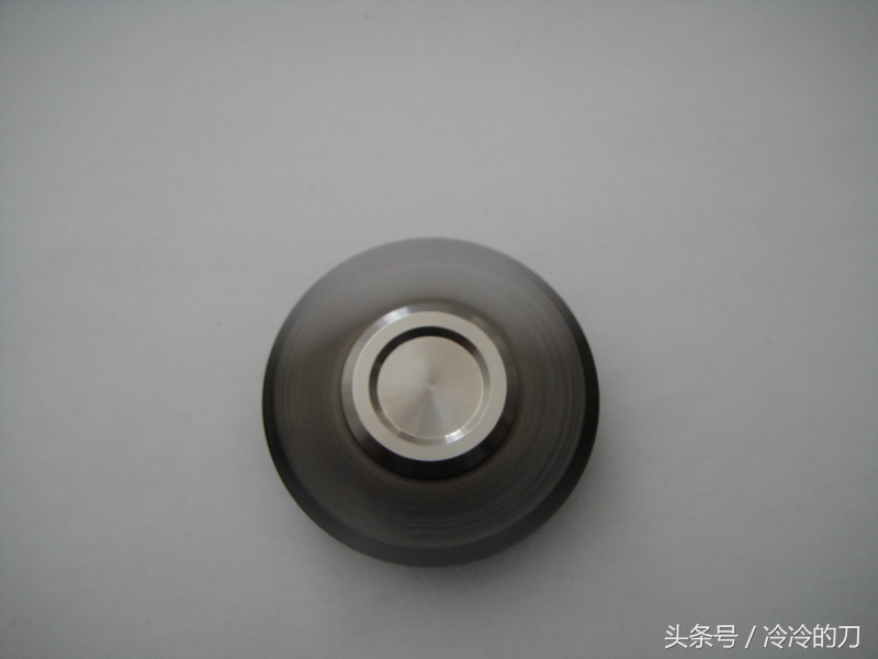 指尖陀螺不但能转，还能当啤酒开，还能当张清的升级版打人石