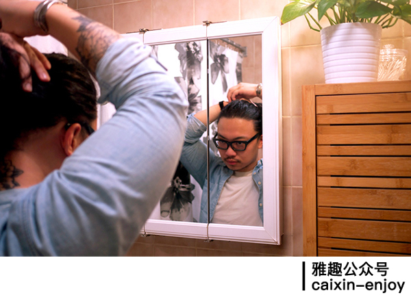 男士们你们有几套衣服,衣柜里有什么衣服就够了