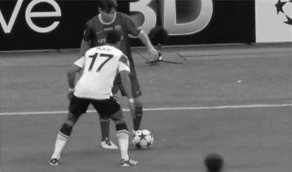 实况足球怎么扣球过人,贝林厄姆单车扣球过人