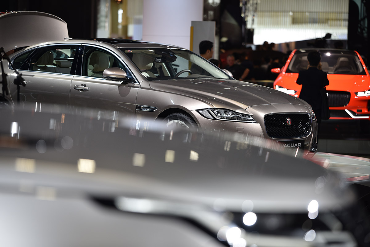 腾龙70-200镜头a025停产了吗,腾龙70-210内变焦镜头