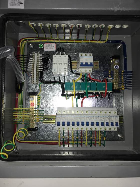 配电柜120平方电缆进线和出线标准,电工配电柜二次电缆接线视频